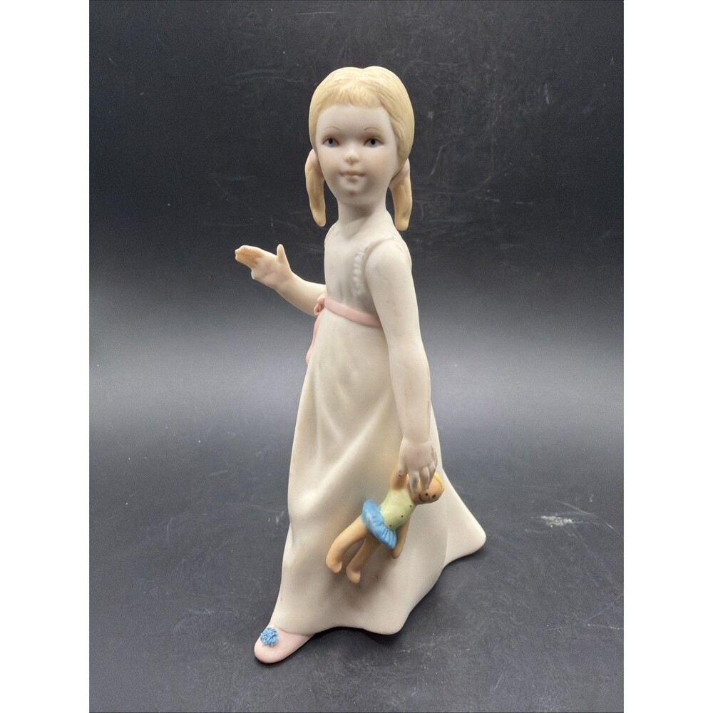 Cybis WENDY Porcelain Figurine Peter Pan Collection *Chip”
